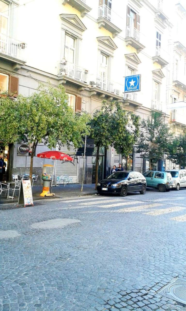 Case Vacanze " Il Duomo" Napoli Exterior photo